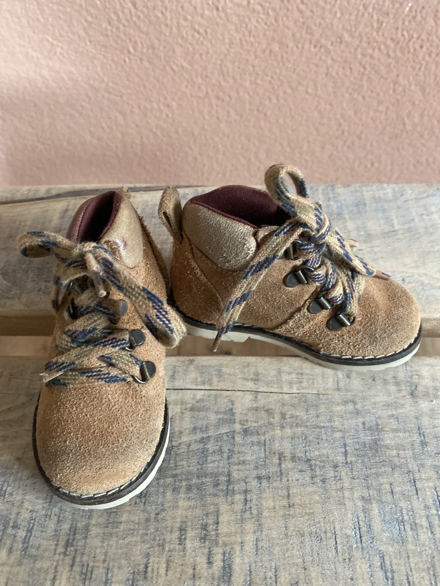 Schuhe braun