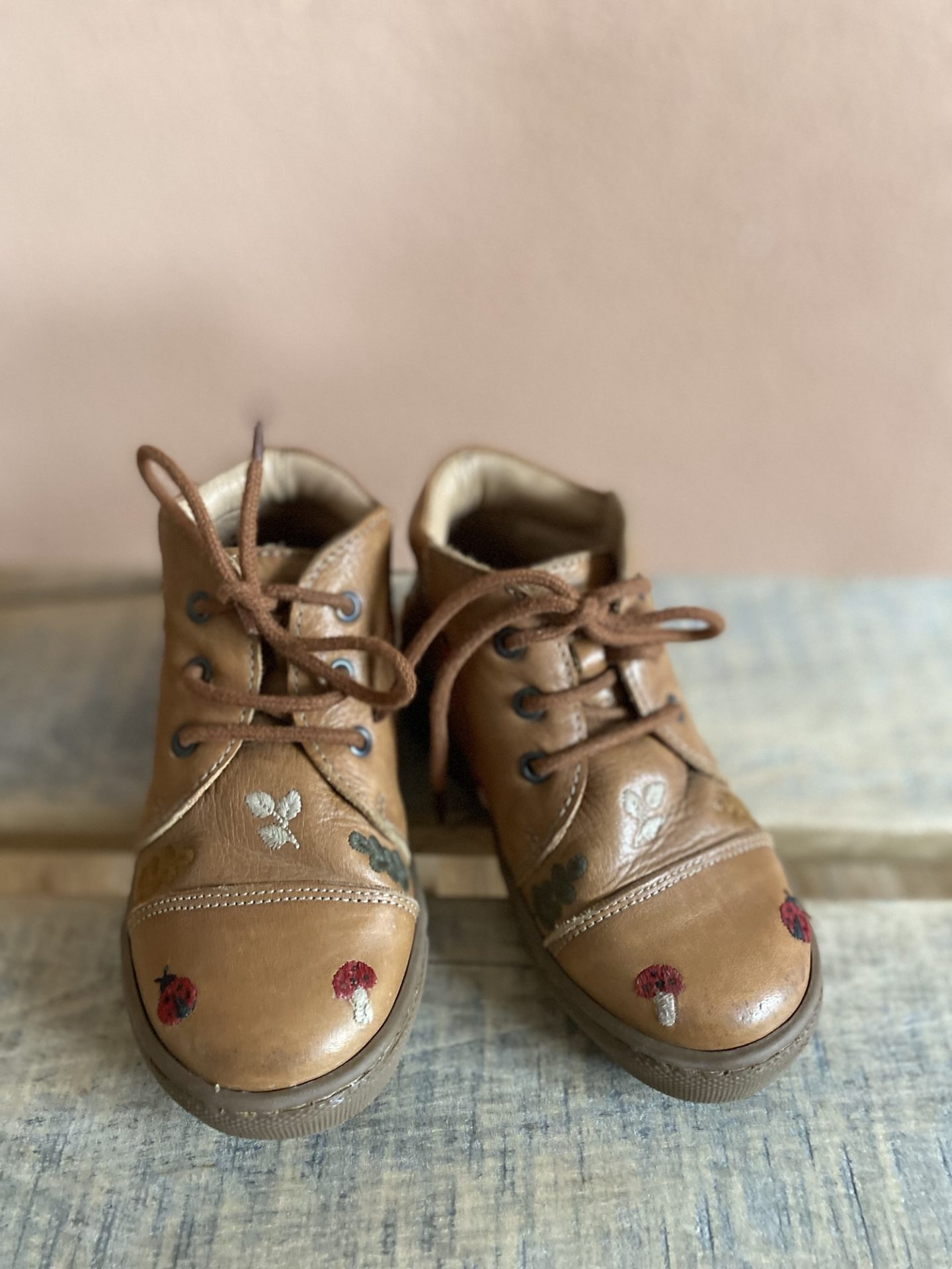 Schuhe Pilze