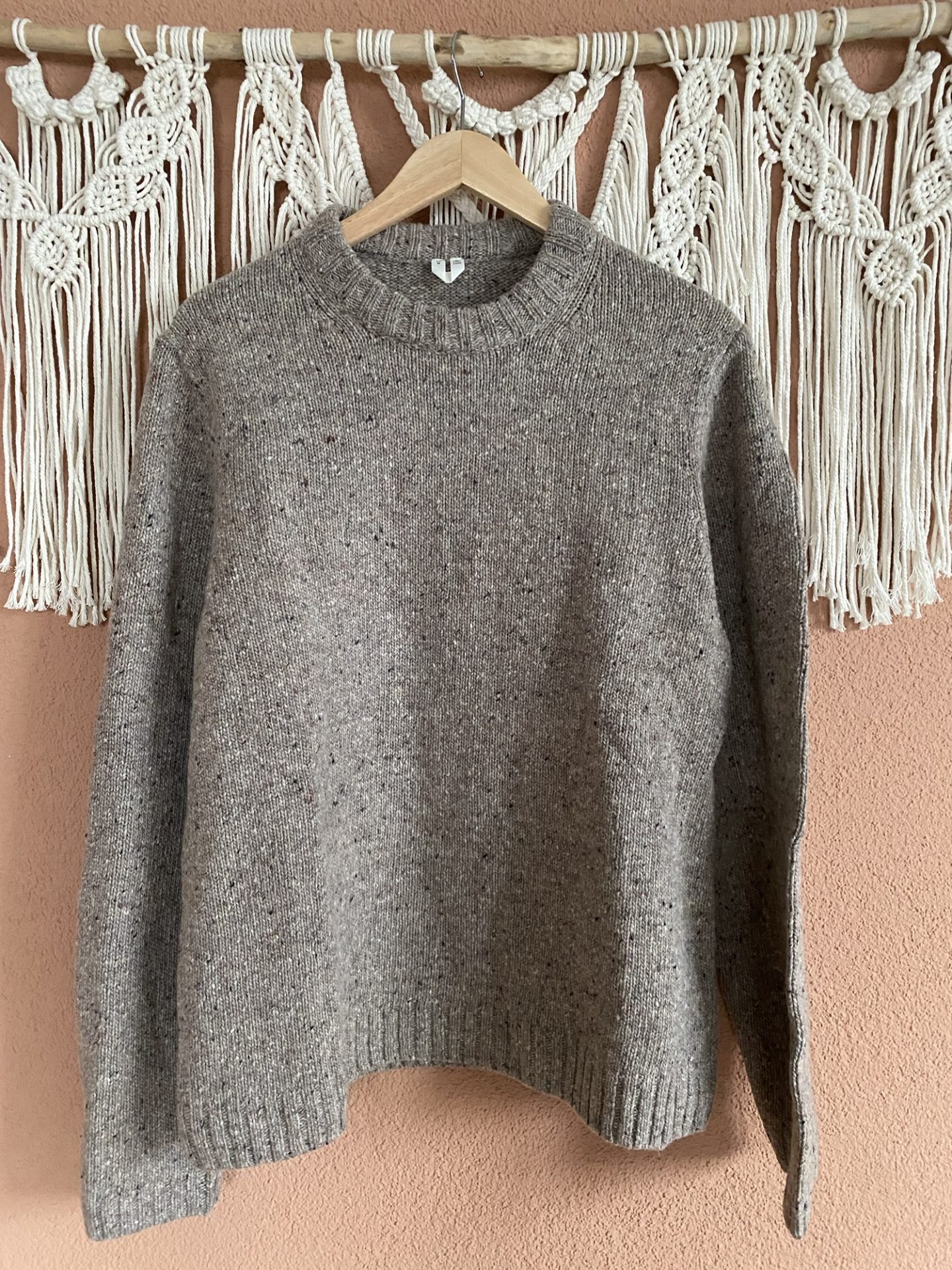Strickpulli stone